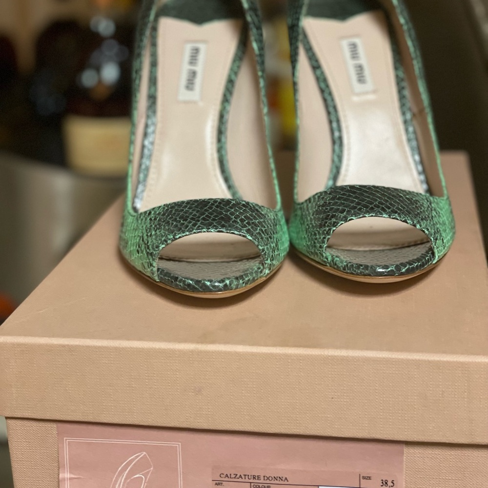 Very dressy - Picture 2 of 6